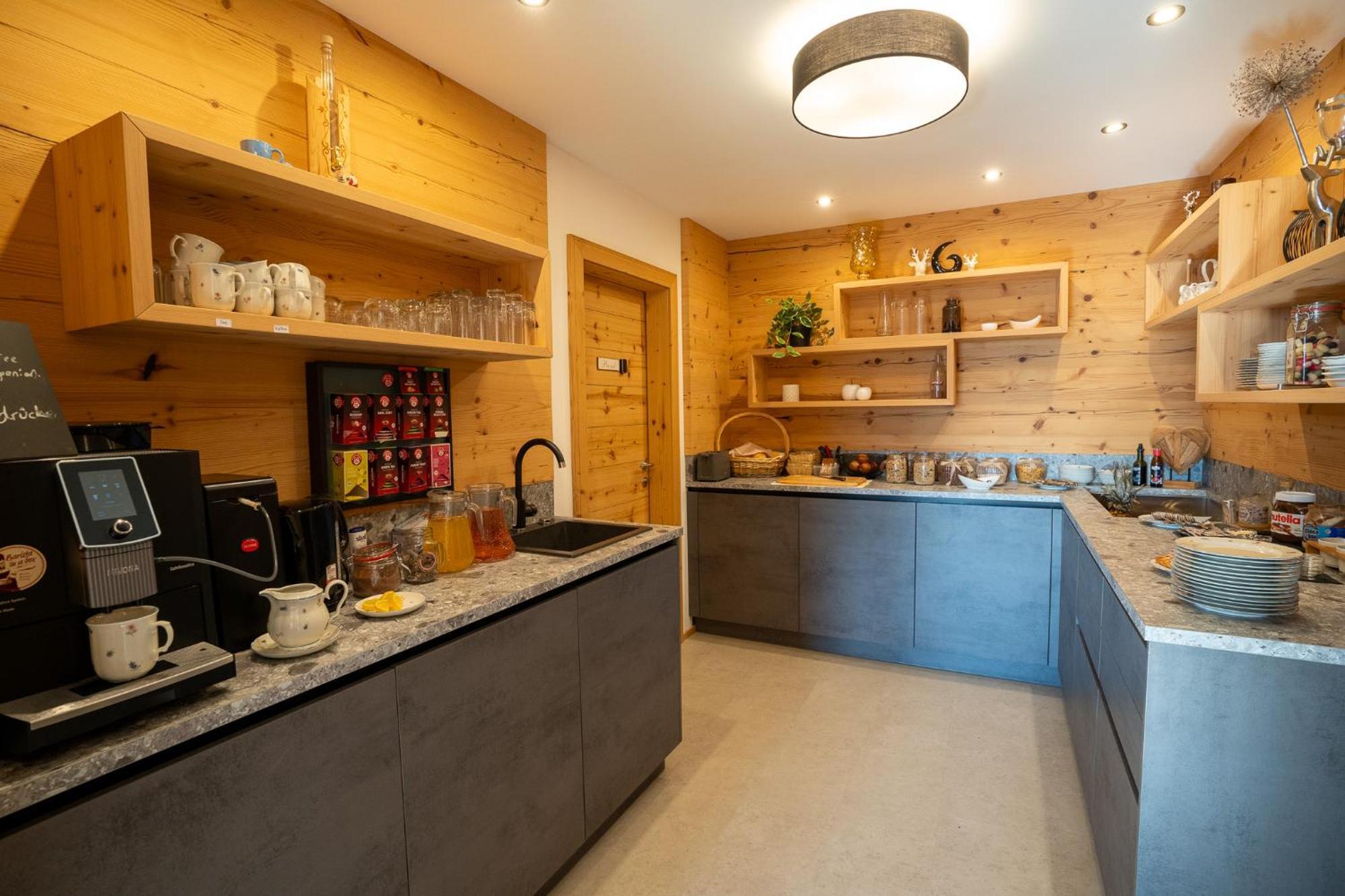 Haus Hoellwart Sankt Johann im Pongau Eksteriør billede