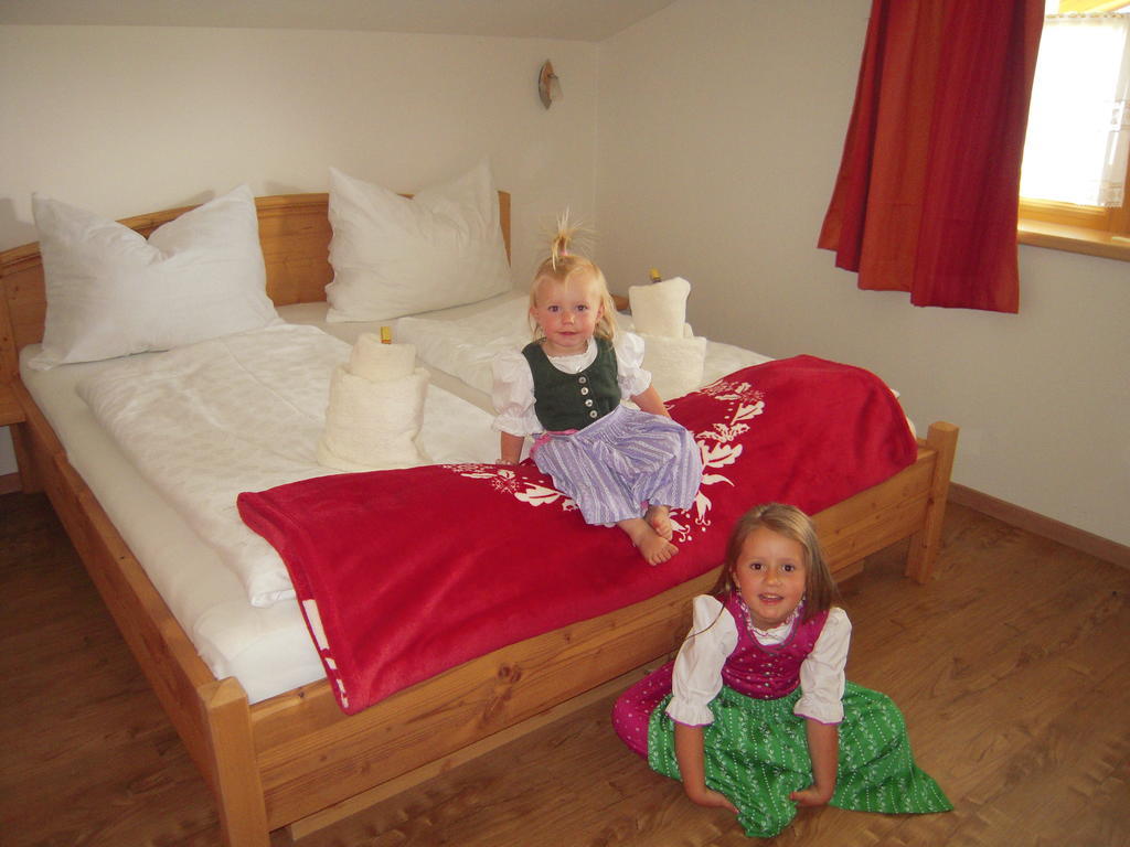 Haus Hoellwart Sankt Johann im Pongau Værelse billede